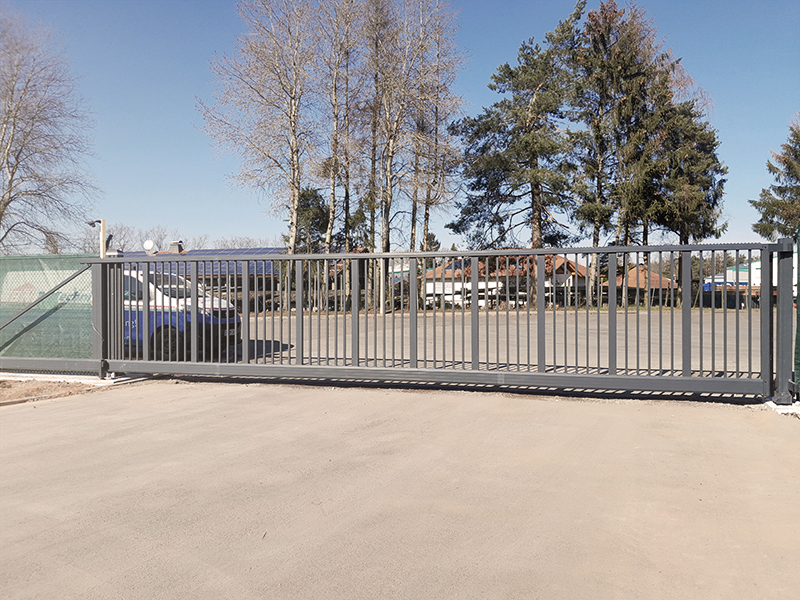 Holler Pro sliding gate for industry